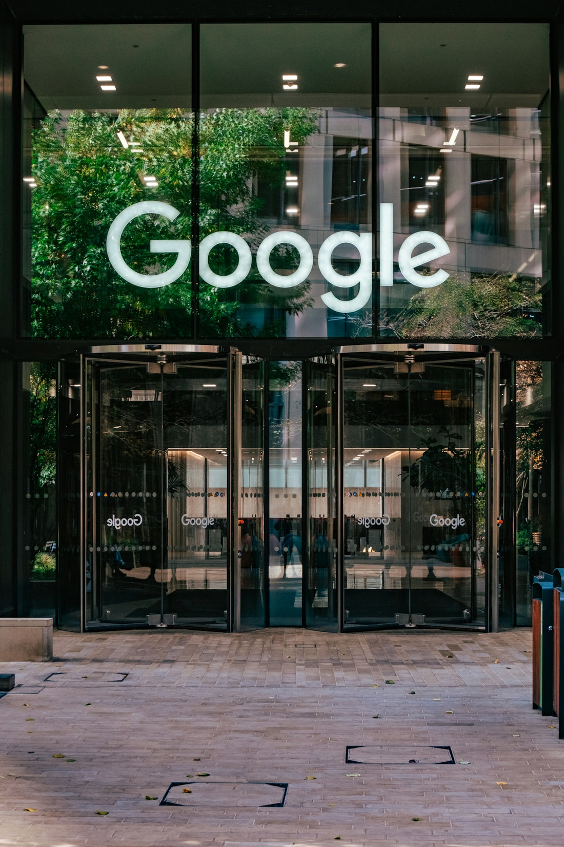 A building with a google sign on the front of it